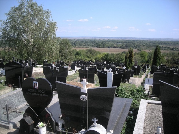 Проширење Новог гробља: Уклањају се мине због нових гробова